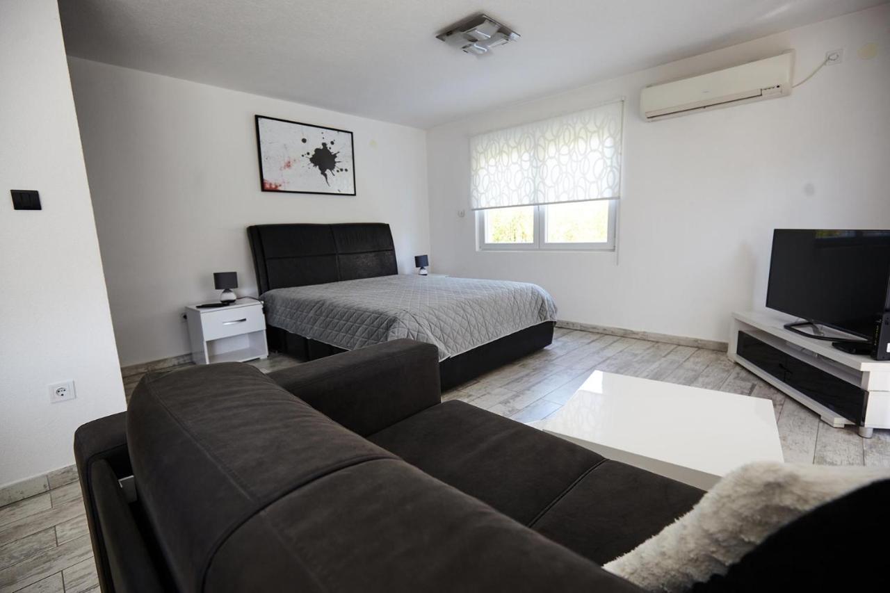 Apartment Azulmburgo Vrnjačka Banja Exteriér fotografie